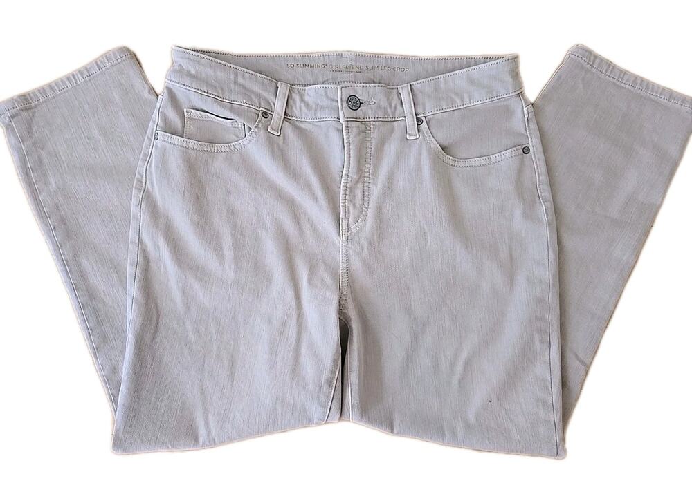 Chico’s So Slimming Girlfriend Slim Leg Crop Pants Tan Size 30 Stretch Pre-Owned